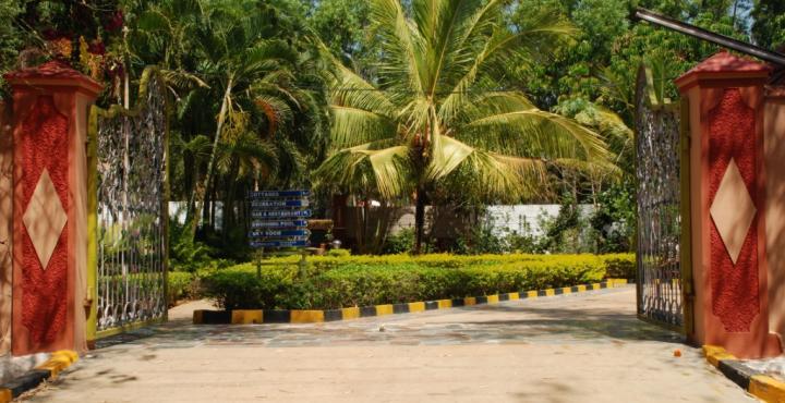 Gold Coins Club & Resort Kammasandra Exterior photo